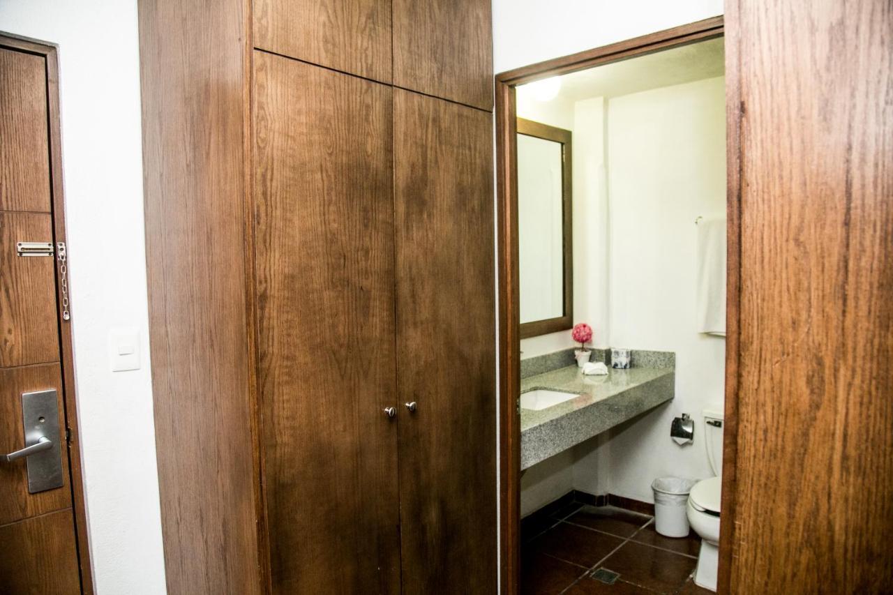 Booking Dioh Monterrey Zewnętrze zdjęcie