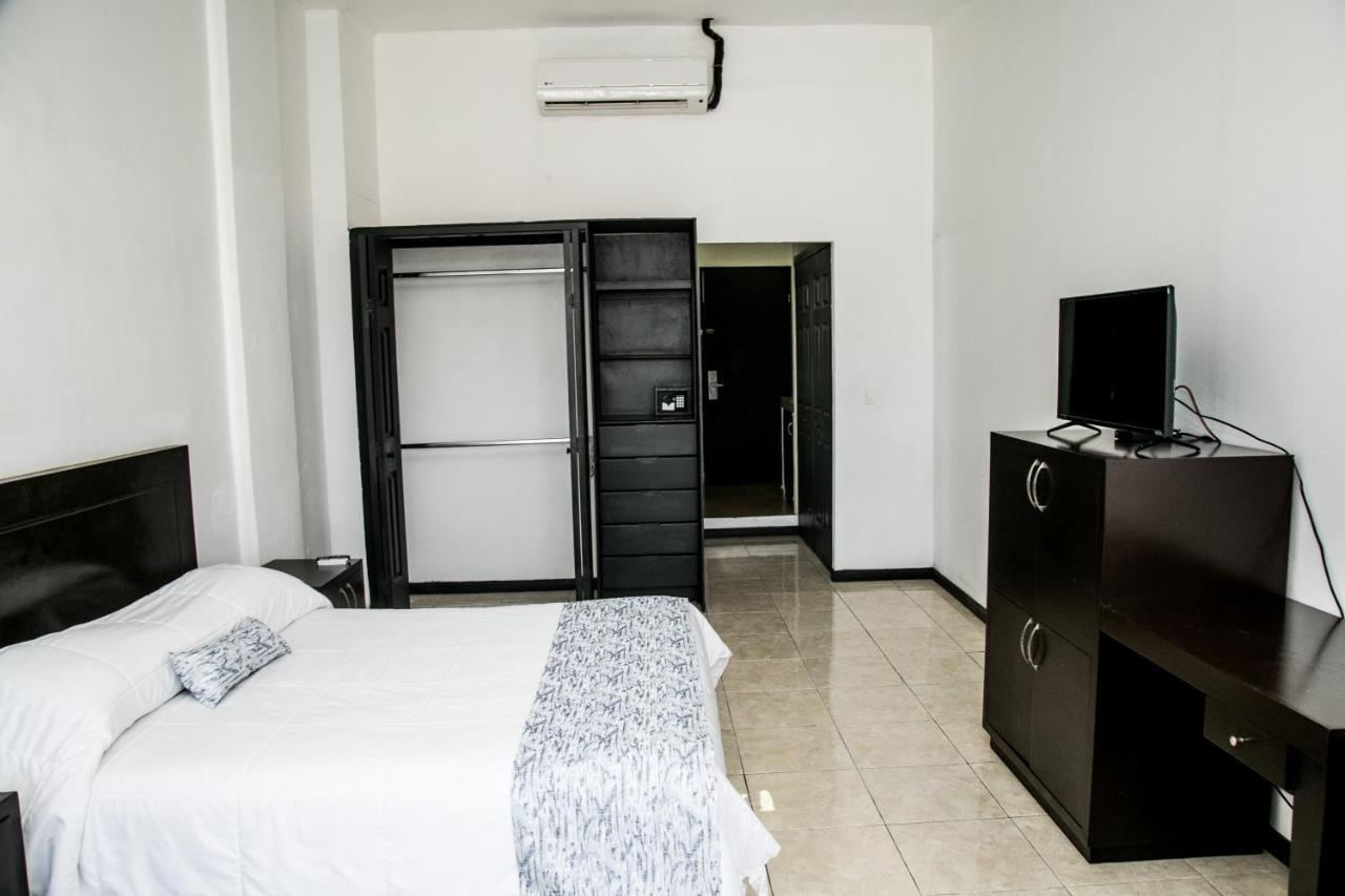 Booking Dioh Monterrey Zewnętrze zdjęcie