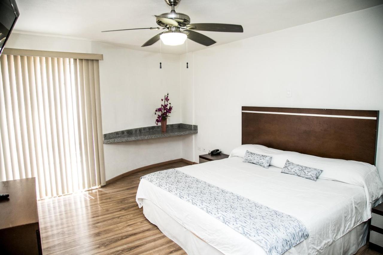 Booking Dioh Monterrey Zewnętrze zdjęcie
