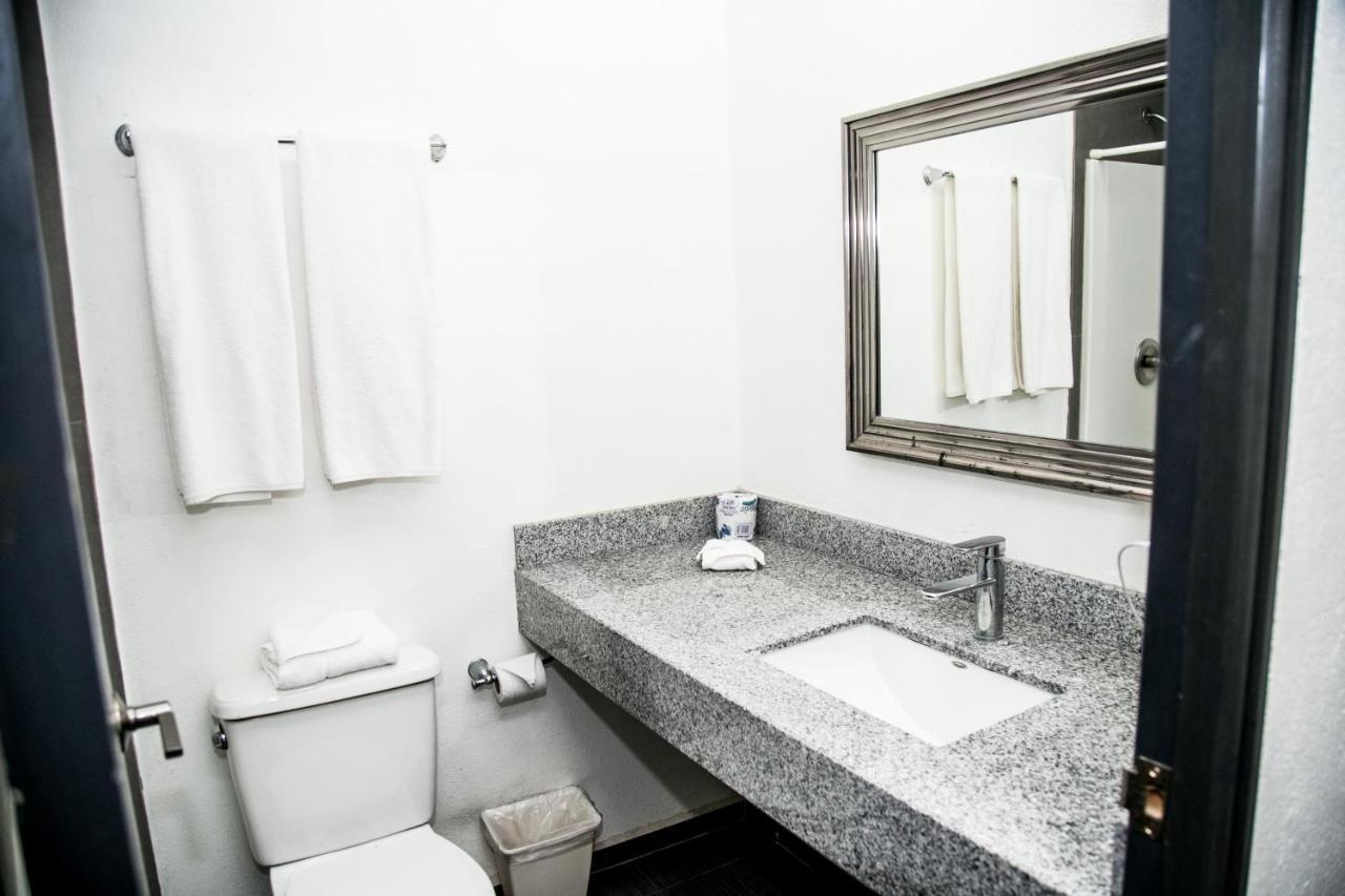 Booking Dioh Monterrey Zewnętrze zdjęcie